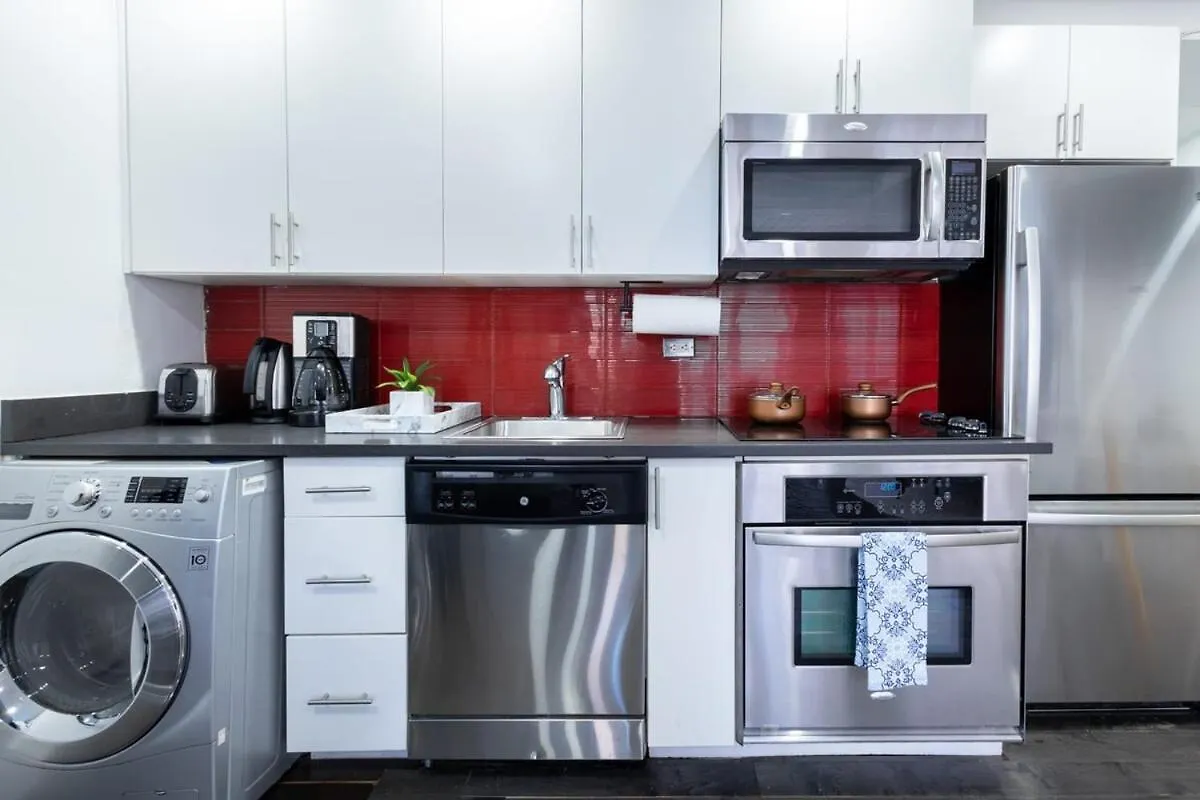 809-5B Luxury Studio With A Private Balcony New York